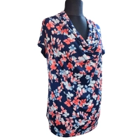 Bluzka z lejącym dekoltem typu woda - pomarańczowe kwiatki